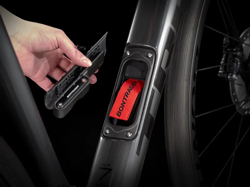 Trek Domane SLR 7 Disc Carbon Road Bike 2021 in Black-4